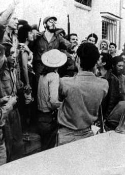 Fidel saluda al pueblo de Palma Soriano el 1ro de enero de 1959