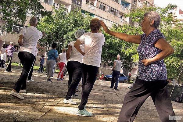 Taichí: rey de las mañanas en Cuba