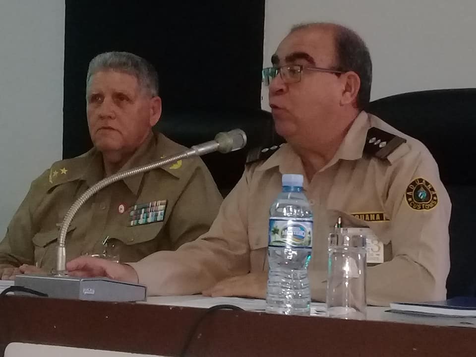 Examina Comisi�n de Defensa del Parlamento Cubano fiscalizaci�n a la Aduana General de la Rep�blica.