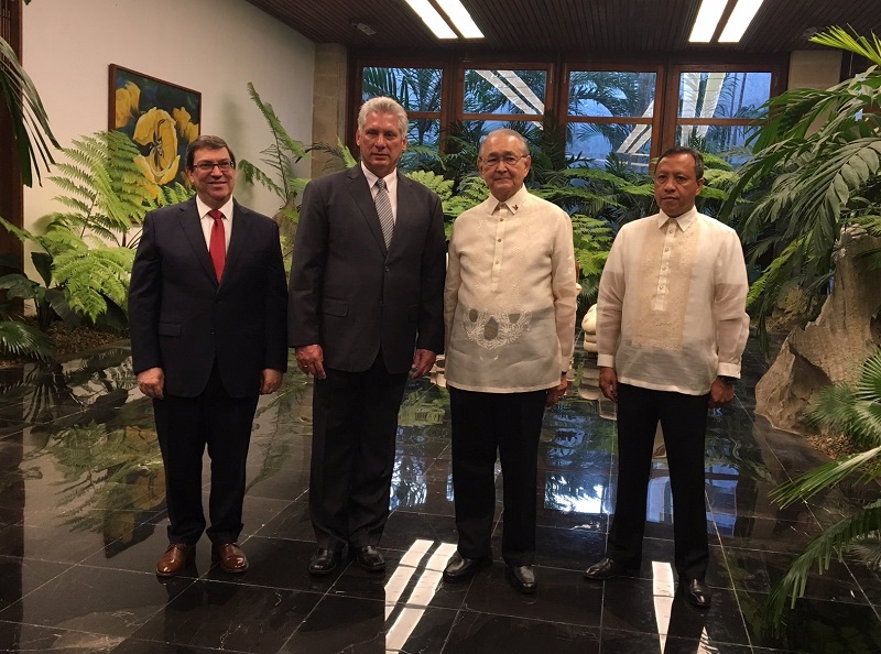 Excmo. Sr. Demetrio R. Tuason, embajador de la República de Filipinas