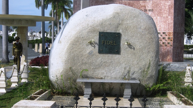 Santiago sigue dando a Fidel toda su lealtad