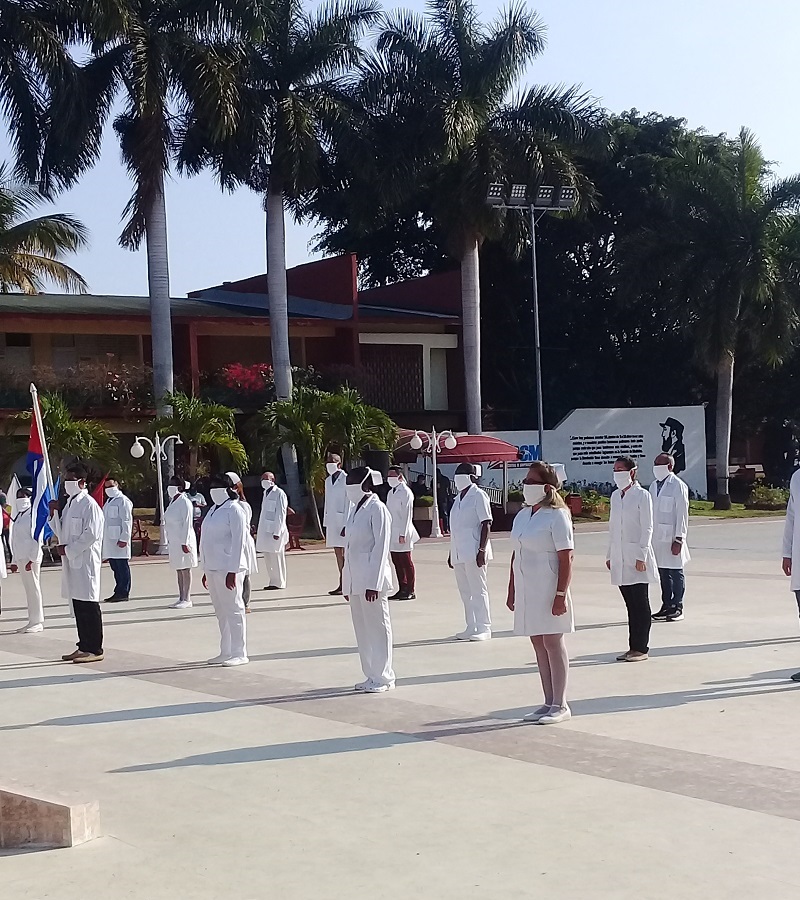 Abanderan brigada médica cubana hacia Honduras