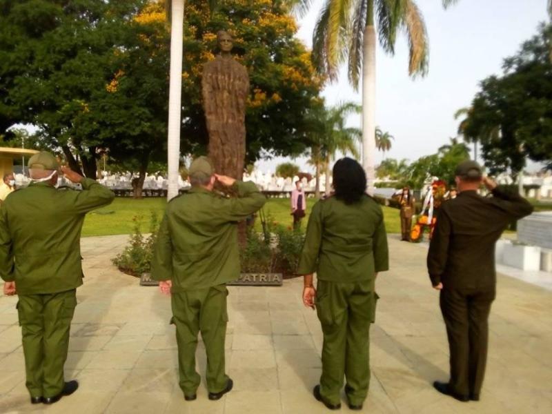 Homenaje de Raúl y del pueblo de Cuba a Mariana Grajales en el Día de las Madres