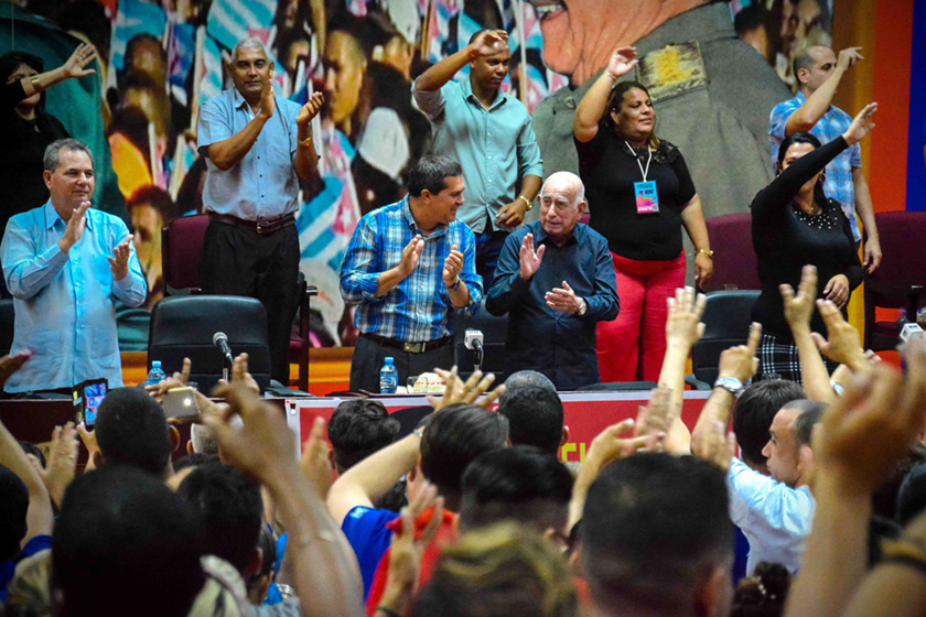 Destacó Machado Ventura papel de la fuerza joven en apoyo a los programas de La Revolución