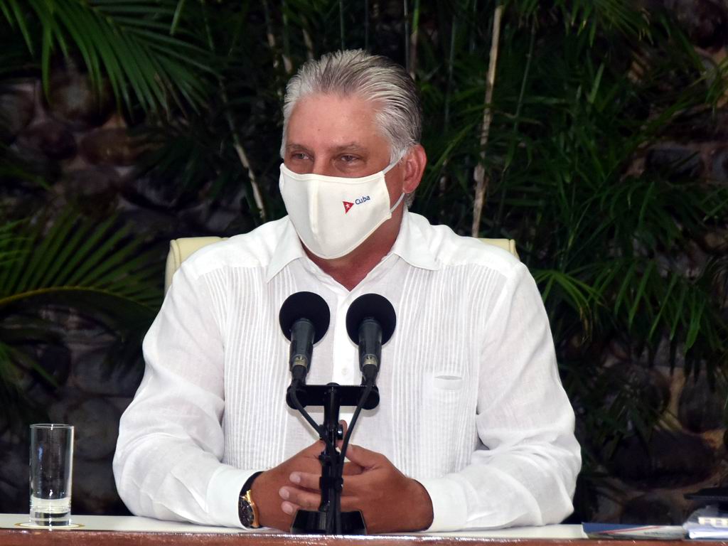 Díaz-Canel: “Ustedes son ejemplo de la solidaridad por encima del egoísmo” Díaz-Canel: “Ustedes son ejemplo de la solidaridad por encima del egoísmo”