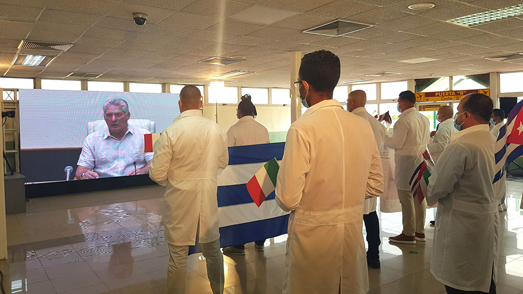 Galenos regresan a Cuba con la misión cumplida en Turín