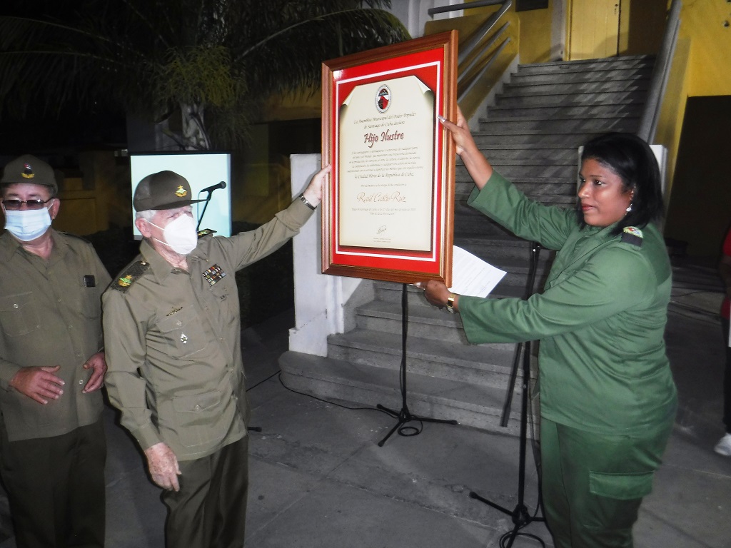 Homenaje de Raúl y Díaz-Canel a los Mártires del 26 de Julio