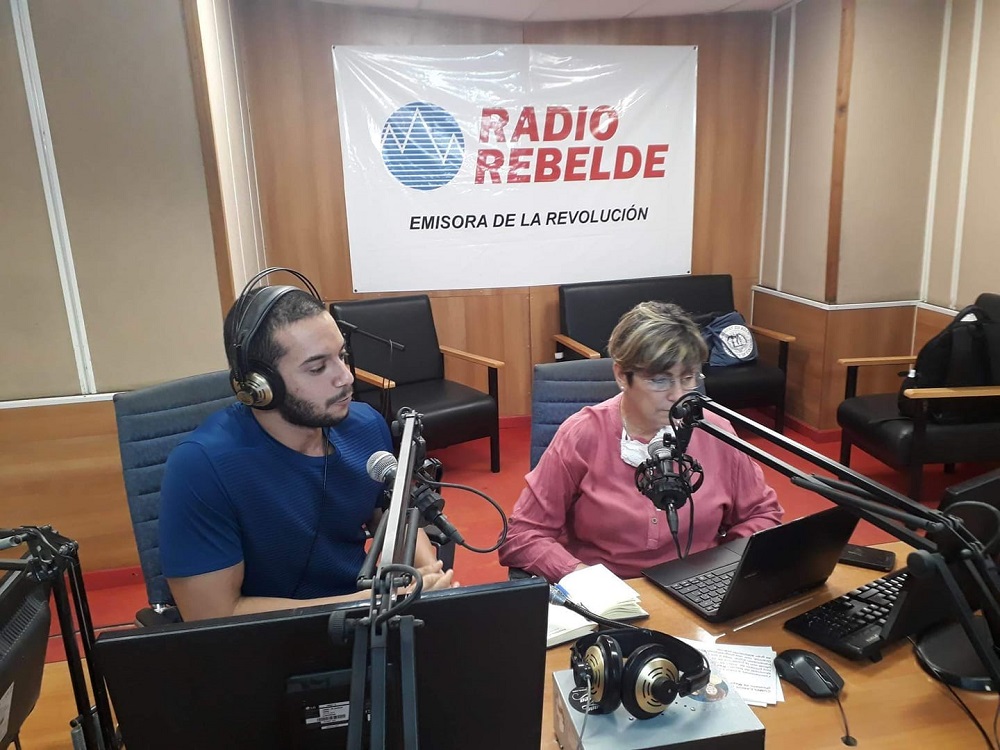 ¡Y Tenemos Radio! Conquistadora de millones en su viaje de 98 años en Cuba