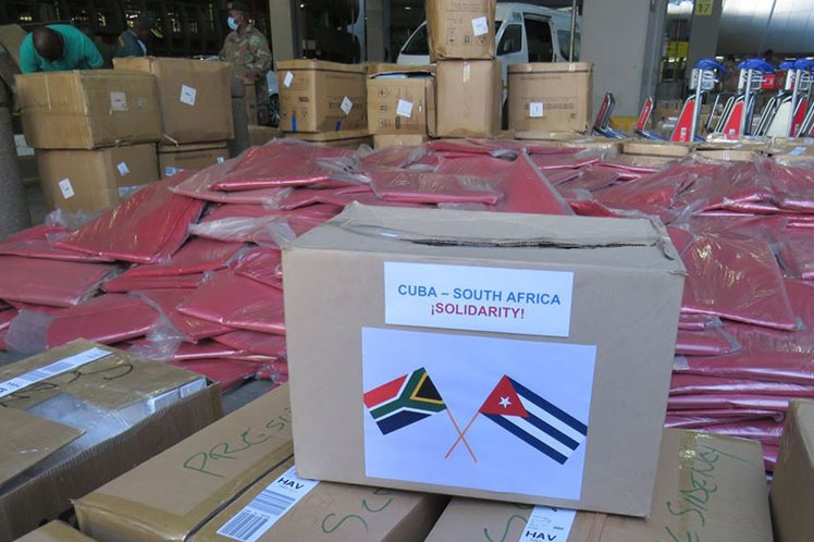 South Africa delivers a donation to Cuba to confront COVID-19