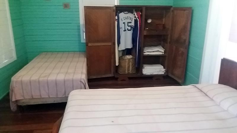 Habitaci�n de Fidel y Ra�l Castro en Bir�n. Foto: Mabel Pe�a