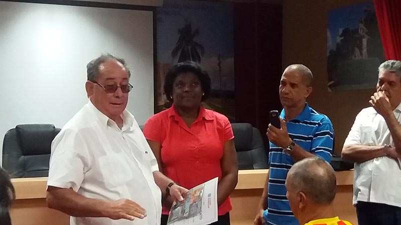 Encuentro con el Primer Secretario del Partido en Santiago de Cuba, L�zaro Fernando Exp�sito Canto. Foto Mabel pe�a