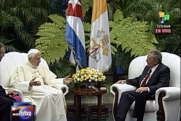 Benedicto XVI realiza visita de cortesía a Raúl Castro