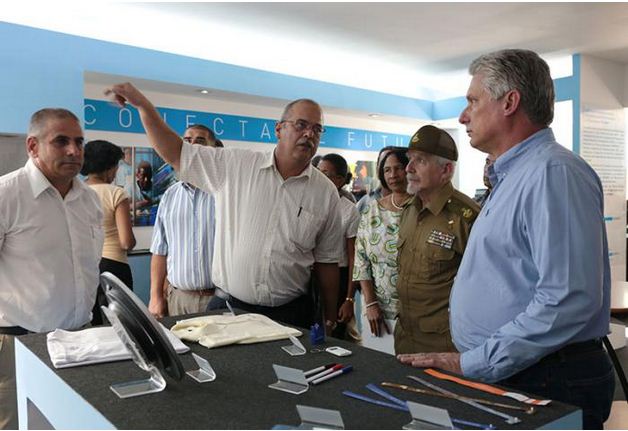 Inauguran en Cuba primera fábrica de tablets y laptops