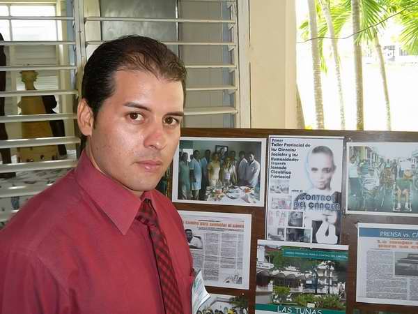 Coordinador Provincial para el Programa de Control del Cáncer en las Tunas, Doctor Juan Ernesto Pérez Reyes Coordinador Provincial para el Programa de Control del Cáncer en las Tunas, Doctor Juan Ernesto Pérez Reyes