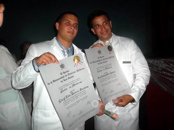 Graduados de Medicina. Las Tunas 2014. Foto: Juan M. Olivares Chávez