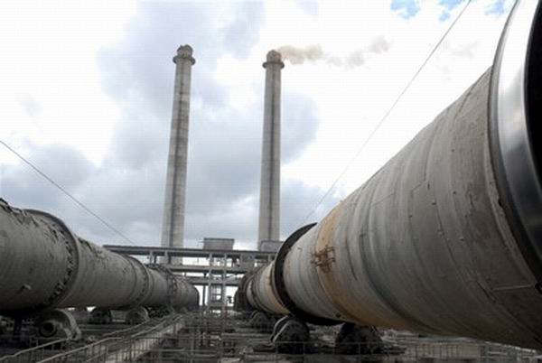 Los hornos rotatorios de la f�brica de cemento Siguaney, en Sancti Sp�ritus, son considerados como ideales para la destrucci�n de los gases que da�an la capa de ozono