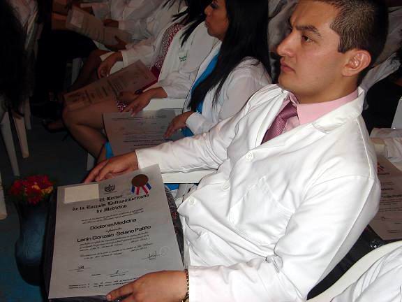 En Cuba aprendimos sobre todo que solidaridad no es dar lo que sobra, es, sencillamente, compartir lo que se tiene En Cuba aprendimos sobre todo que solidaridad no es dar lo que sobra, es, sencillamente, compartir lo que se tiene