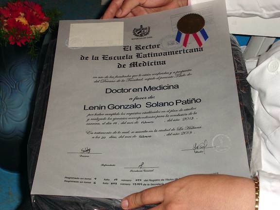 Graduación de médicos ecuatorianos en Holguín. Foto: Aroldo García Graduación de médicos ecuatorianos en Holguín. Foto: Aroldo García