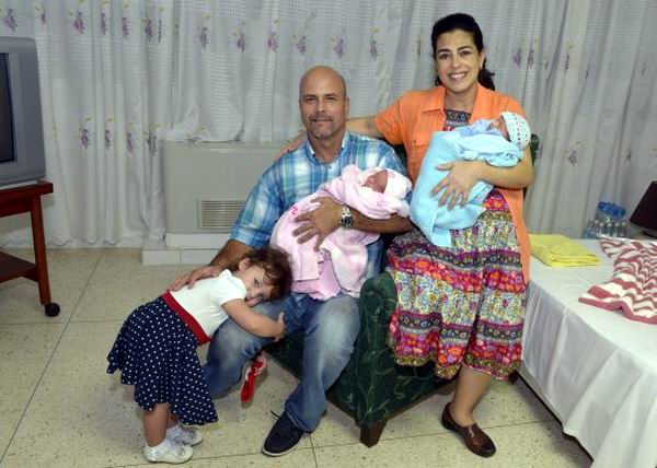 Adriana, Gerardo, Gema, Ámbar y Gerardito. Foto: Estudios Revolución Adriana, Gerardo, Gema, Ámbar y Gerardito. Foto: Estudios Revolución