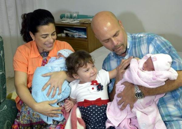Adriana, Gerardo, Gema, Ámbar y Gerardito. Foto: Estudios Revolución Adriana, Gerardo, Gema, Ámbar y Gerardito. Foto: Estudios Revolución
