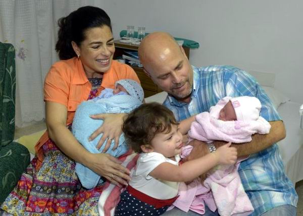 Adriana, Gerardo, Gema, Ámbar y Gerardito. Foto: Estudios Revolución Adriana, Gerardo, Gema, Ámbar y Gerardito. Foto: Estudios Revolución