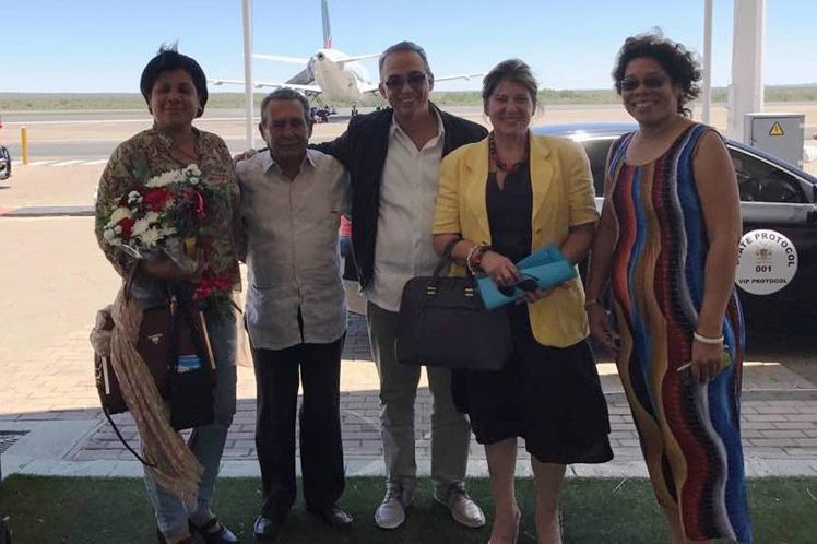 Llega Antonio Guerrero a Sudáfrica en visita oficial