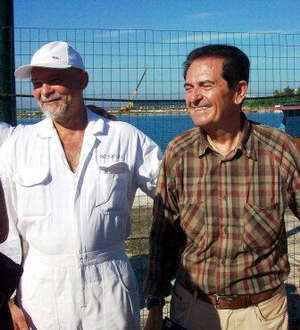 Por Los Cinco, en barcos de cabotaje de combustible