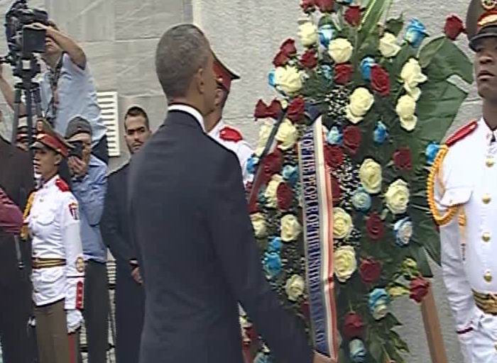 Barack Obama deposita ofrenda floral a Jos� Mart� en La Habana 