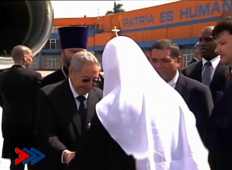 Ra�l Castro Ruz, presidente de los Consejos de Estado y de Ministros de Cuba despidi� a Su Santidad Kirill, Patriarca de Mosc� y de toda Rusia que concluy� su visita oficial a la Isla iniciada el pasado 11 de febrero