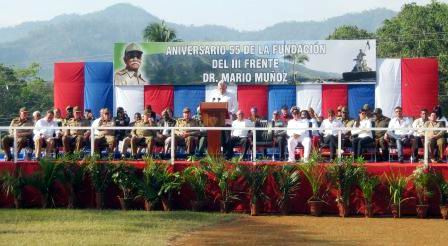 Acto político y ceremonia militar en honor a los mártires del III Frente Oriental Mario Muñoz. Foto: Carlos Sanabia Marrero. Acto político y ceremonia militar en honor a los mártires del III Frente Oriental Mario Muñoz. Foto: Carlos Sanabia Marrero.
