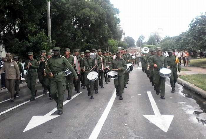 Tributo en La Habana al comandante Camilo Cienfuegos. Fotos: Carlos Serpa Maceira Tributo en La Habana al comandante Camilo Cienfuegos. Fotos: Carlos Serpa Maceira