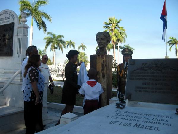 Homenaje a Mariana Grajales en el bicentenario de su natalicio. Foto: Sergio Martínez