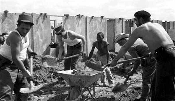 Che y el trabajo voluntario