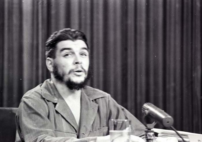 Che Guevara: Los cuadros como columna vertebral de la Revoluci�n