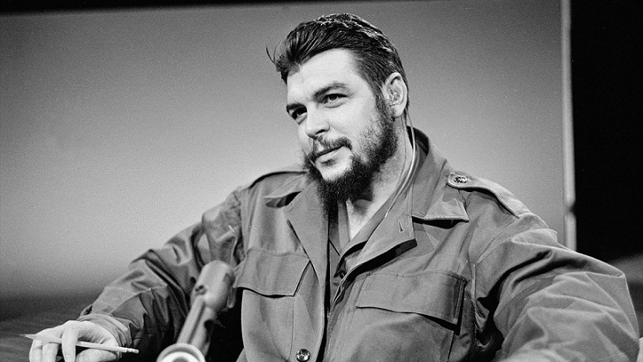 El Che habla de Argentina en la Universidad de La Habana
