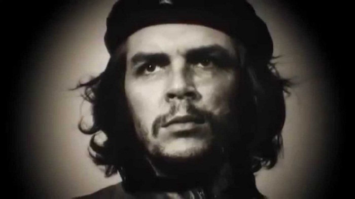 Che Guevara: “Son días verdaderamente difíciles, pero dignos de ser vividos”