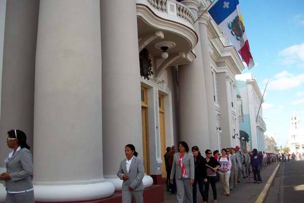 La provincia de Cienfuegos rinde tributo al Comandante Hugo Ch�vez. Foto Mirey Ojeda