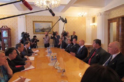 The Russian FM Receives Cuban Heroes