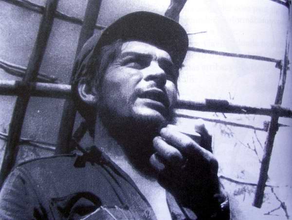 El Comandante Ernesto Che Guevara. El Comandante Ernesto Che Guevara.