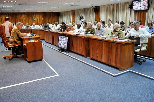 Durante la reunión del Consejo de Ministros del pasado sábado fueron aprobadas políticas estratégicas para el desarrollo del país. Foto: Estudios Revolución Durante la reunión del Consejo de Ministros del pasado sábado fueron aprobadas políticas estratégicas para el desarrollo del país. Foto: Estudios Revolución