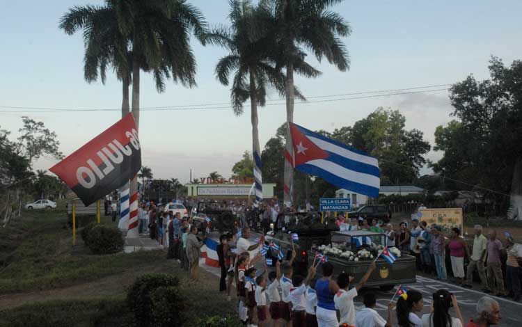 Da el último adiós a Fidel el pueblo de toda Cuba