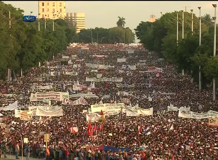 Raúl y Miguel Díaz-Canel encabezan celebración por el 1ro. de Mayo Raúl y Miguel Díaz-Canel encabezan celebración por el 1ro. de Mayo