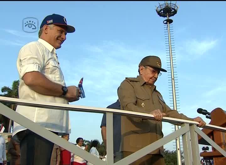 Raúl y Miguel Díaz-Canel encabezan celebración por el 1ro. de Mayo Raúl y Miguel Díaz-Canel encabezan celebración por el 1ro. de Mayo