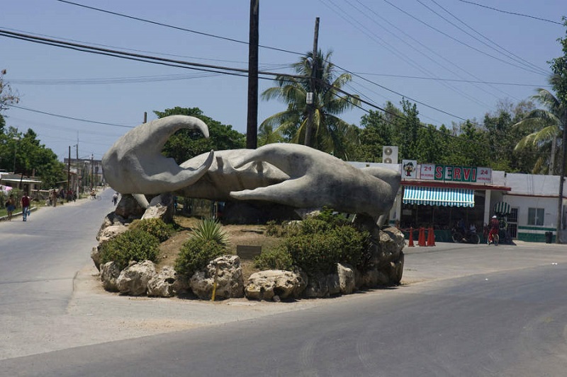 Historia de pesca, piratas, parrandas y turistas