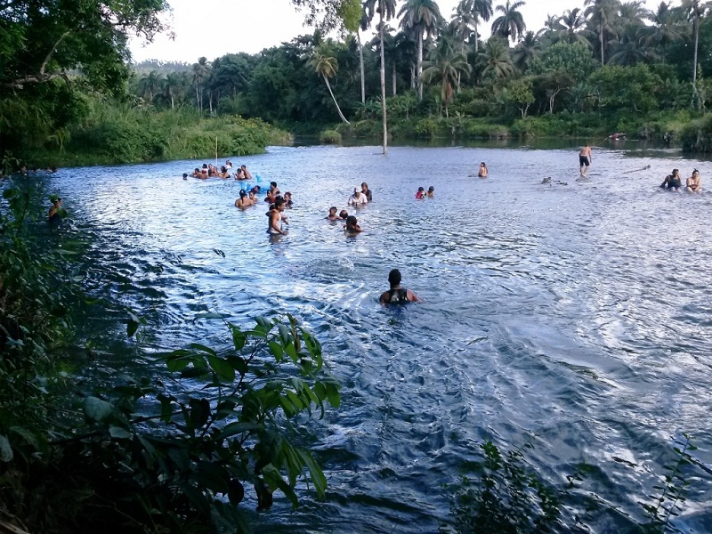 Remozan en Guant�namo bases del campismo popular