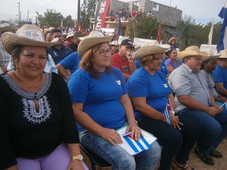 Felicita el Presidente Nacional de la ANAP a campesinos cienfuegueros