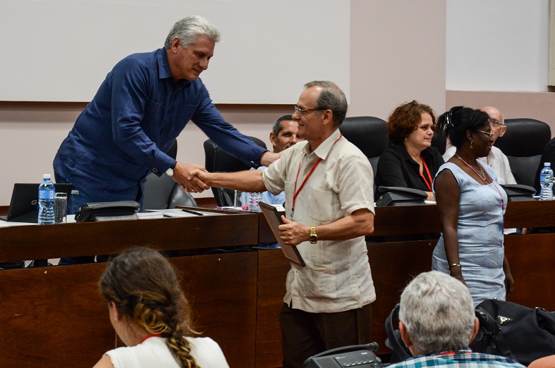 Díaz-Canel: “La informatización de la sociedad es una prioridad”