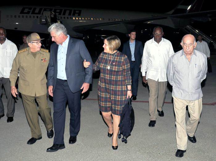 Recibió Raúl Castro a Díaz-Canel 