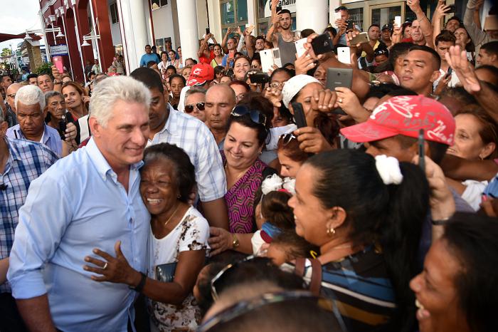 Díaz-Canel: A trabajar juntos, con disciplina, constancia y creativida