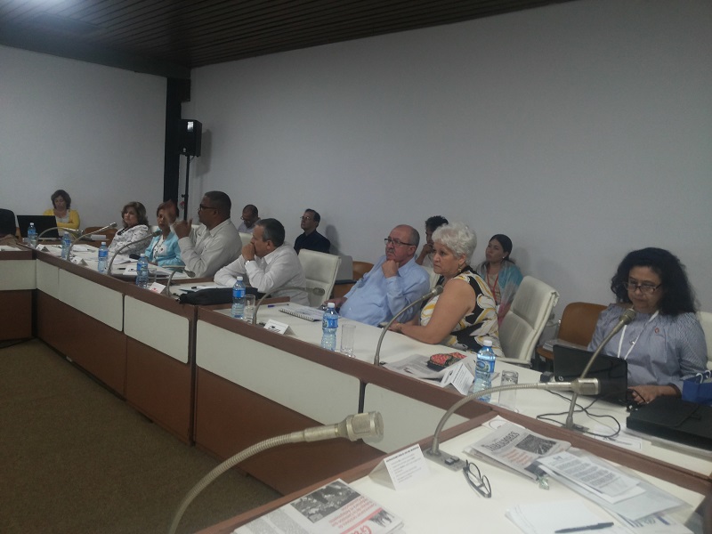 Reciben diputados cubanos información del quehacer judicial 